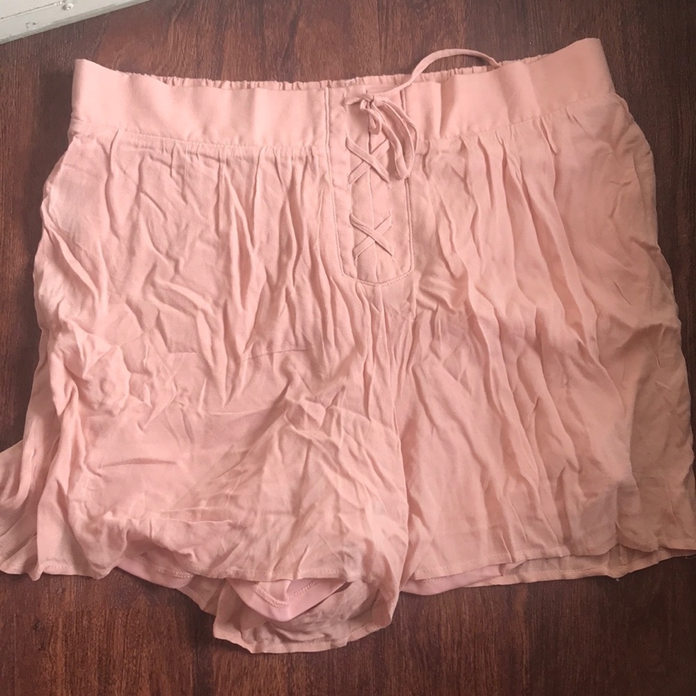 Torrid blush pink shorts 1x